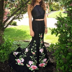 Sherri Hill Prom Dress